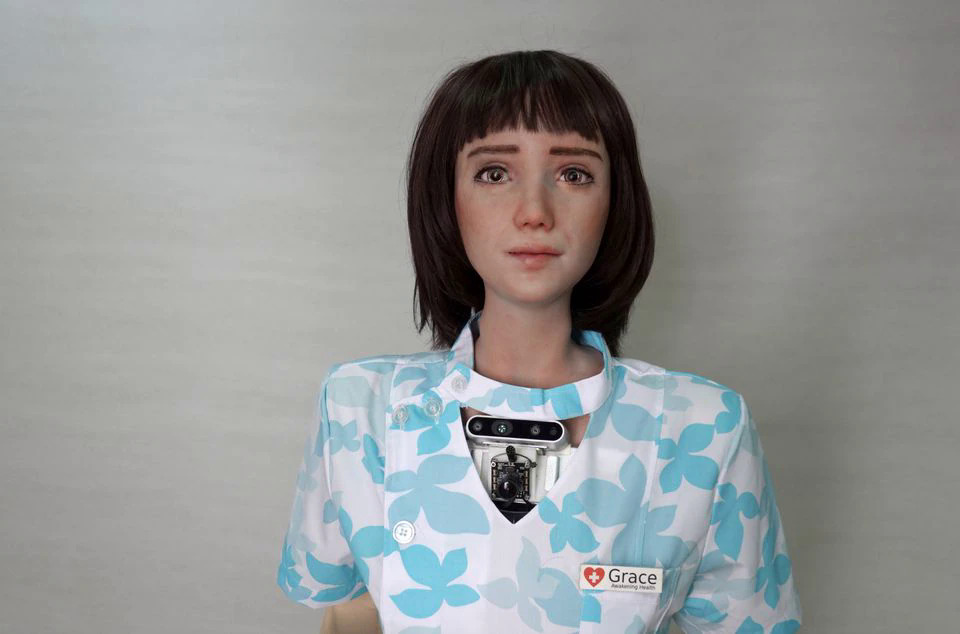 Sophia có thêm "em gái" là robot Grace - nữ y tá chăm sóc sức khỏe