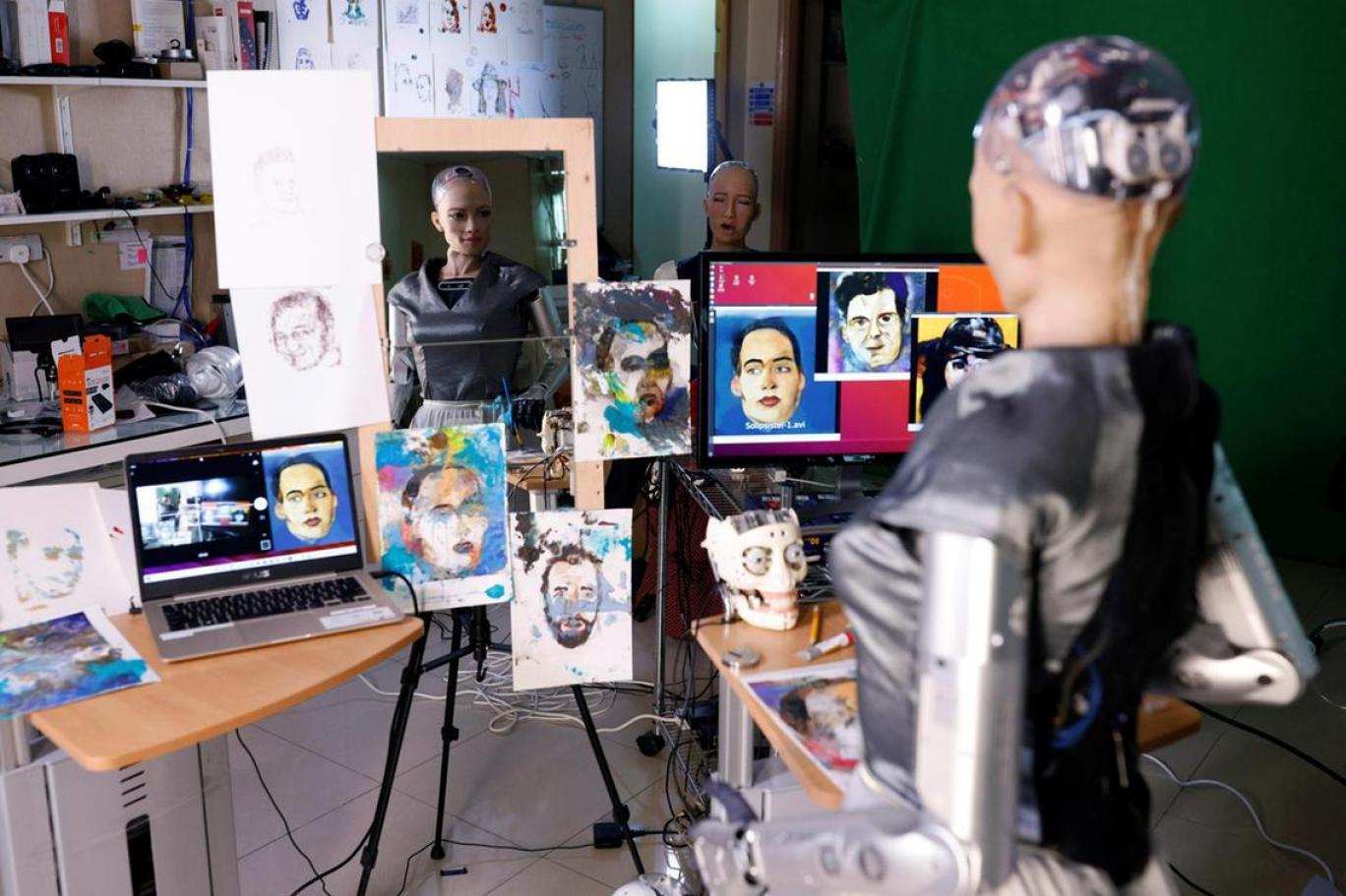 Sophia, người máy AI đầu tiên đấu giá tác phẩm nghệ thuật kỹ thuật số